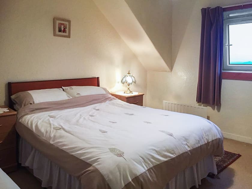 Cosy and comfortable double bedroom | Tigh Mairi, Carragrich, near Tarbert, Isle of Harris