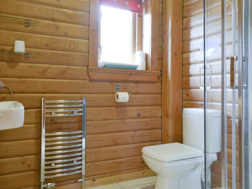 Family shower room with heated towel rail | Seascape, Staffin