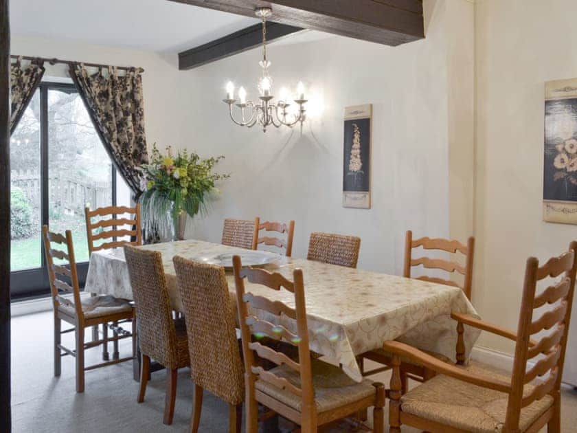 Spacious dining room | Dray Cottage, East Allington, near Totnes