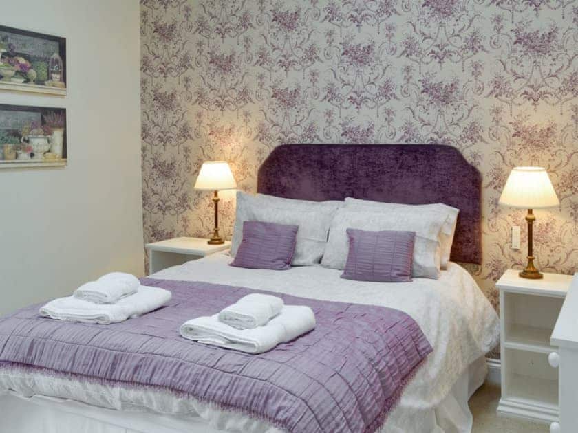 Relaxing second double bedroom | Dray Cottage, East Allington, near Totnes