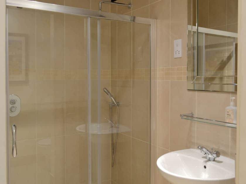 Large shower cubicle within shower room | Dray Cottage, East Allington, near Totnes