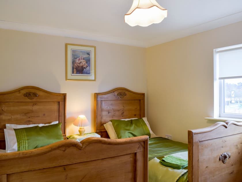 Twin bedroom | Moorings House - Moorings House & Reed View, St Olaves, near Beccles