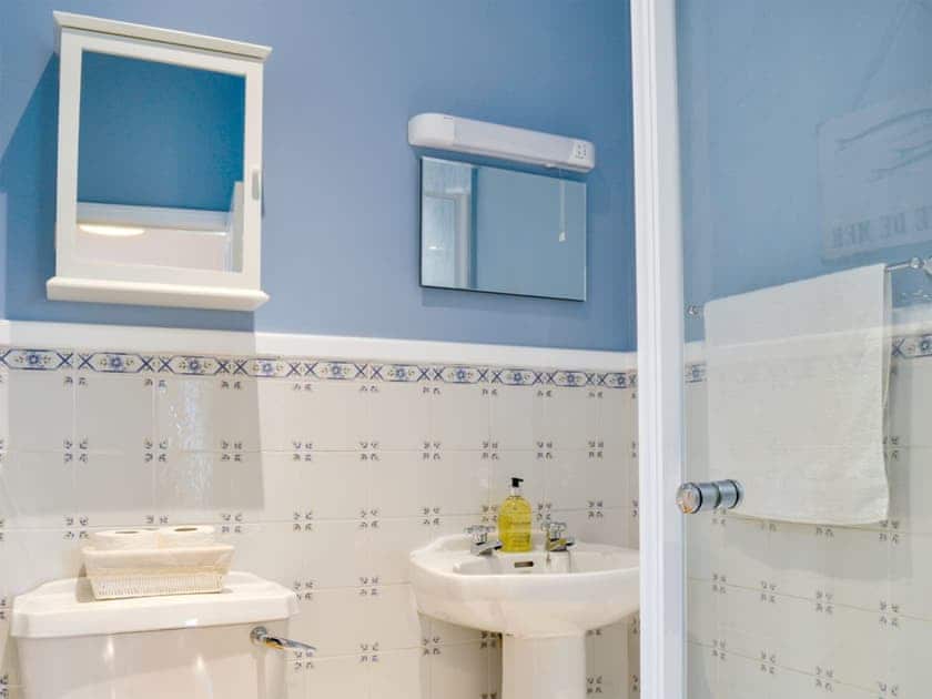 Shower room | Poppy Cottage, Hebden, near Grassington