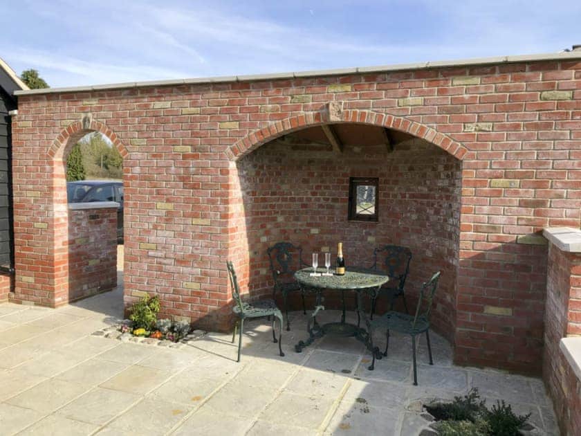 Sitting-out-area | Chick Hatch Barn, Carlton, near Saxmundham