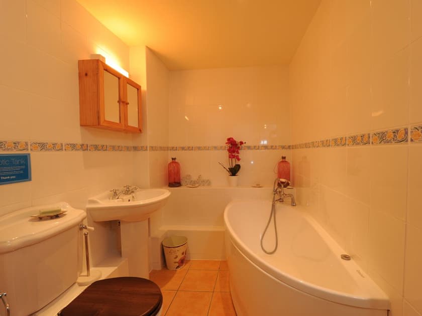 Bathroom | Mole Hall, Torrington