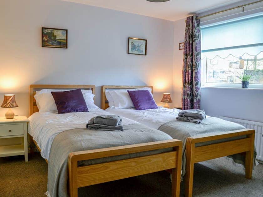 Lovely twin bedded room | Bank View, Giggleswick near Settle
