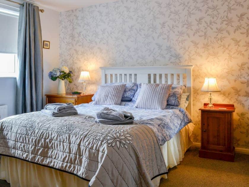 Cosy and romantic double bedroom | Bank View, Giggleswick near Settle