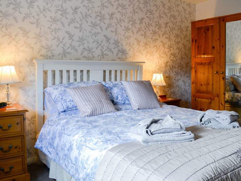 Warm and welcoming double bedroom | Bank View, Giggleswick near Settle