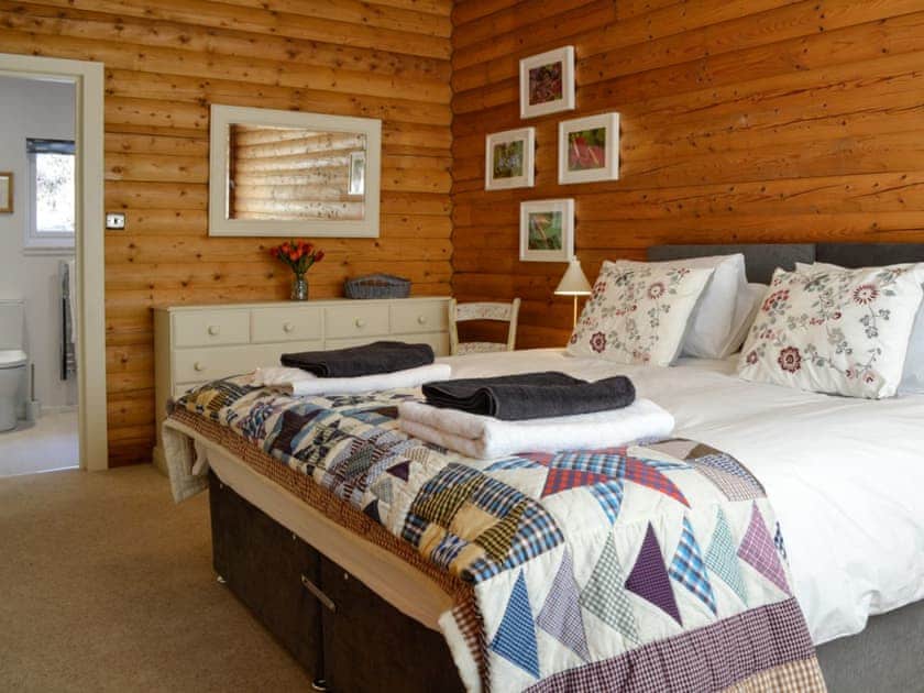 Double bedroom | Glen Hideaway, Kirkmichael, near Pitlochry