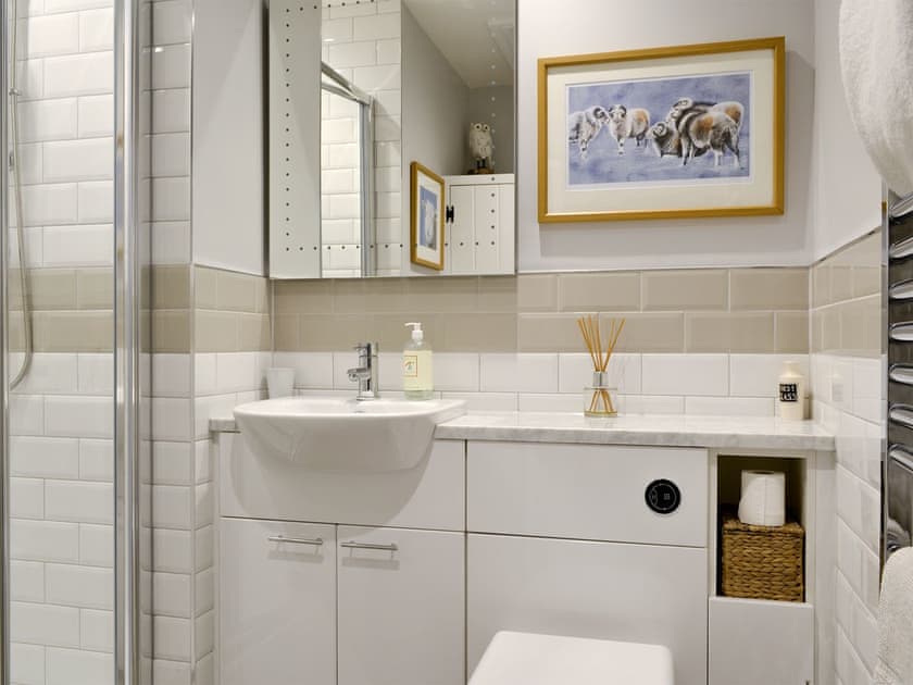 Modern shower room with heated towel rail | Herdwick Cottage, Troutbeck Bridge