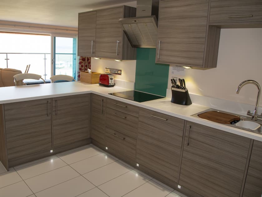 Kitchen | Apartment 5 Latitude 51 - Latitude 51, Westward Ho!