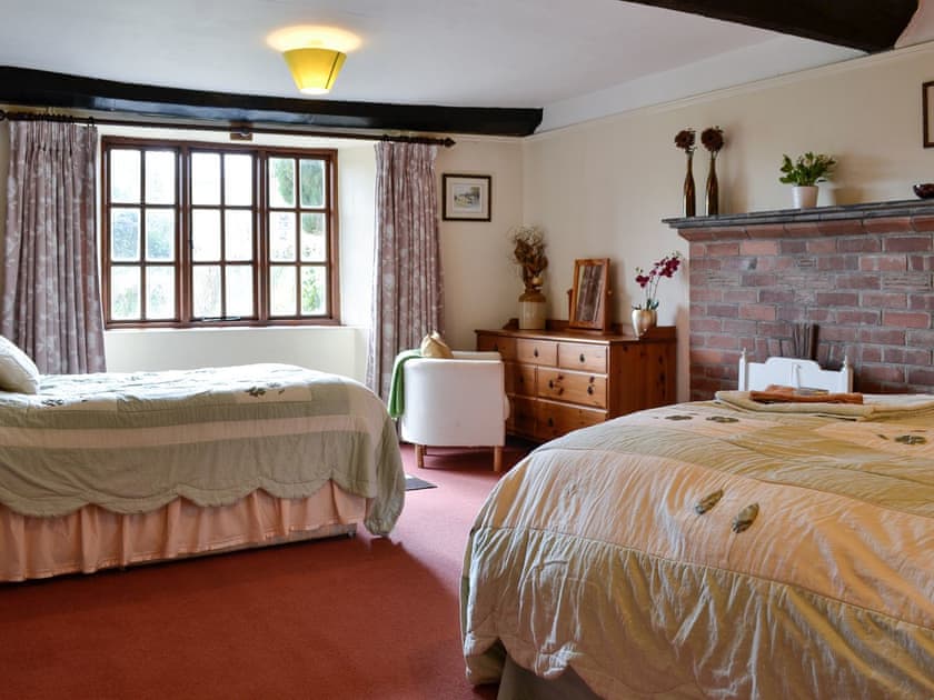 Twin bedroom | Churchtown Farm Cottage, West Anstey