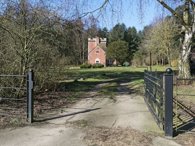 Falconer S Lodge Ref Ukc2954 In Thetford Norfolk Cottages Com