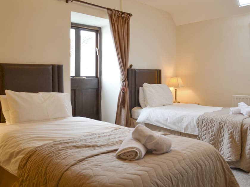 Good-sized twin bedroom | The Stables - West Bridge End, Frosterley, near Bishop Auckland