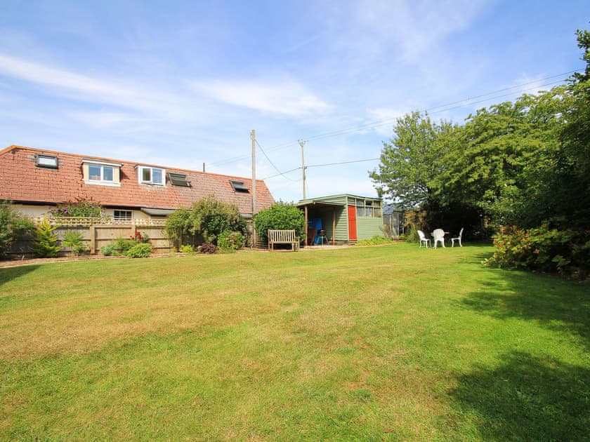Large, mainly lawned garden | Woodside Cottage, Sandford, near Shanklin