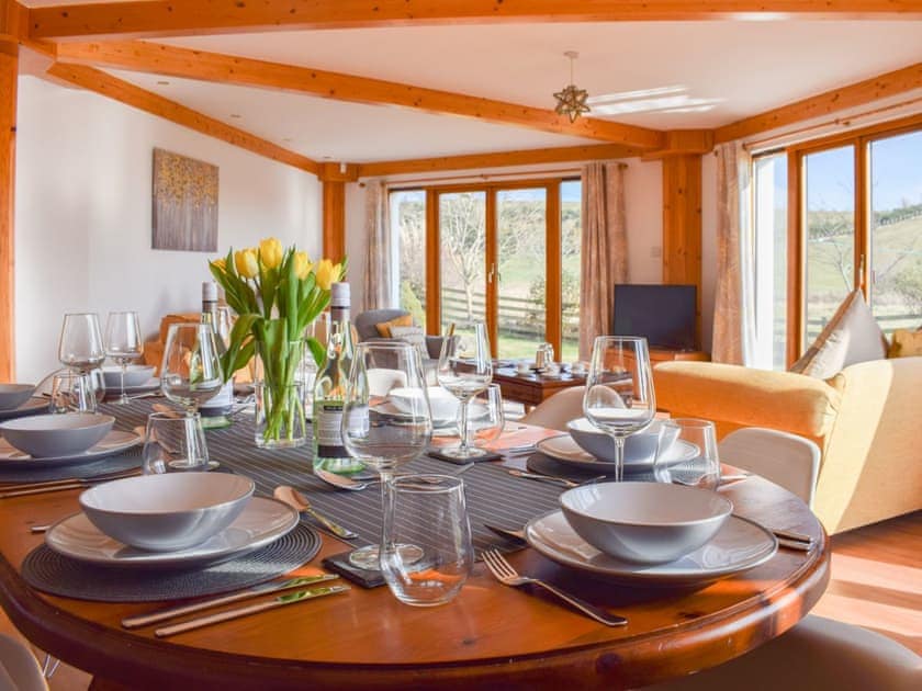 Grand dining table and chairs | The Roundel, Balmullo, near St Andrews