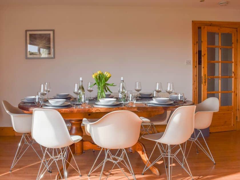 Wonderful dining area seating up to eight people | The Roundel, Balmullo, near St Andrews