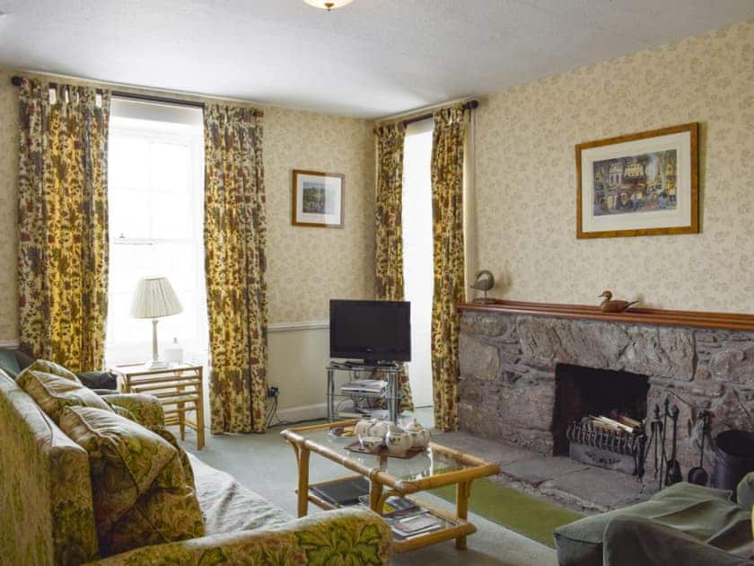 Welcoming living room | Craignuisq Farmhouse - Kinnaird Estate Cottages, By Dunkeld