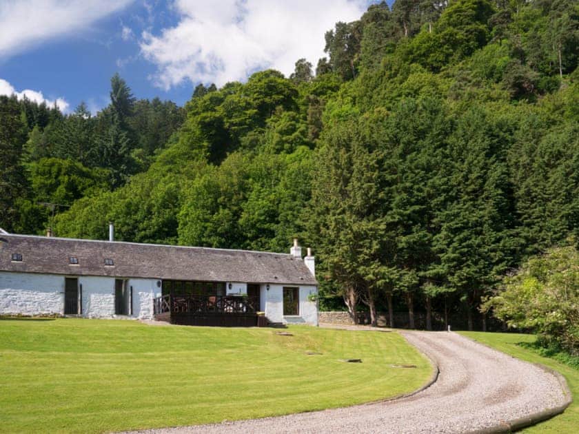 Beautiful holiday home in secluded location | Jock Scott Cottage - Kinnaird Estate Cottages, By Dunkeld, Pitlochry