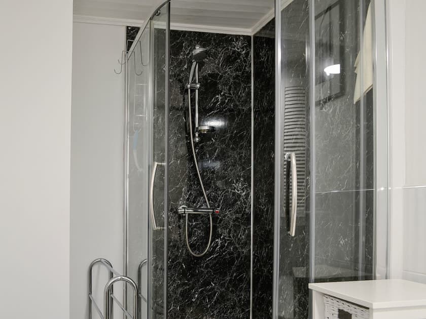 Bathroom with shower cubicle | View Cottage, Settle