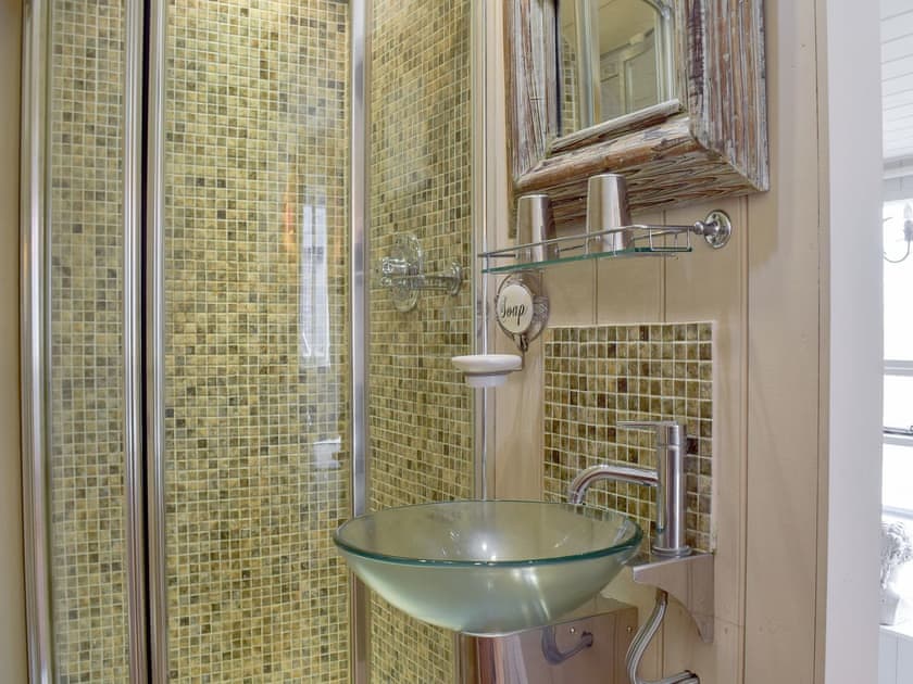 En-suite shower room | Swallows Nest, Ilketshall St. Margaret, near Bungay