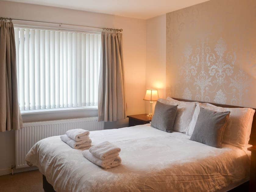 Comfortable and welcoming double bedroom | Loramore, Aviemore
