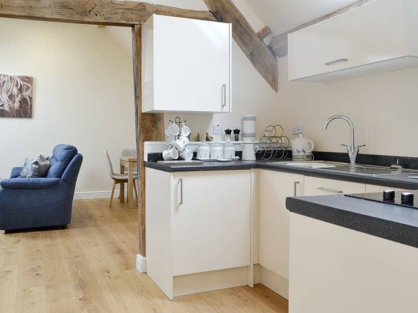 Well-equipped fitted kitchen | No. 2 Ash Cottage - Six Ash Cottages, Six Ashes, near Bridgnorth