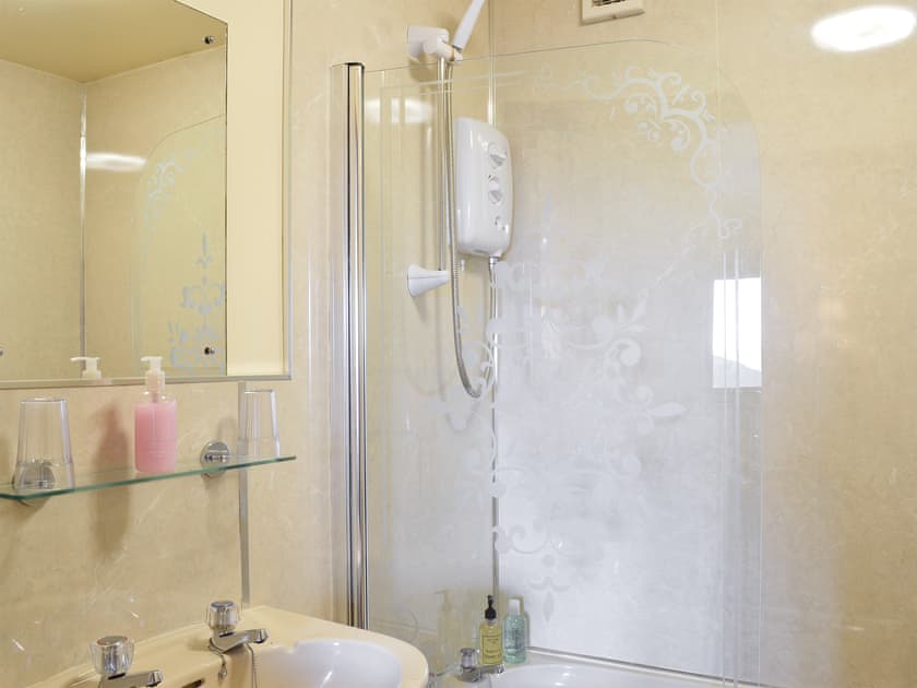 Shower room | Speedwell Corner - Jericho Farm - Jericho Farm, Earl Sterndale, near Buxton