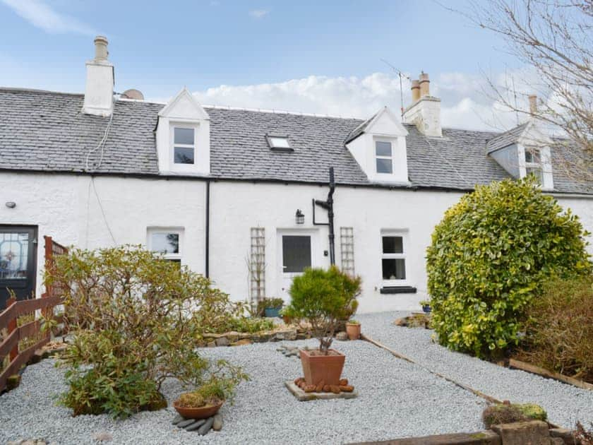 Traditional Scottish cottage lovingly refurbished as a holiday property | Annies Cottage, Edinbane, near Portree