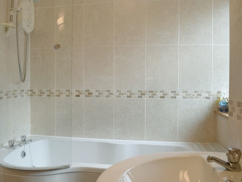 Family bathroom | Ty Nant, Llanon, near Aberaeron