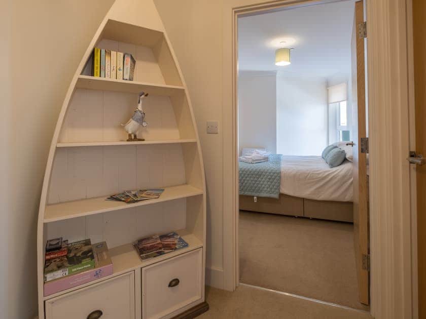 Hallway | Culver View - Esplanade Escapes, Shanklin