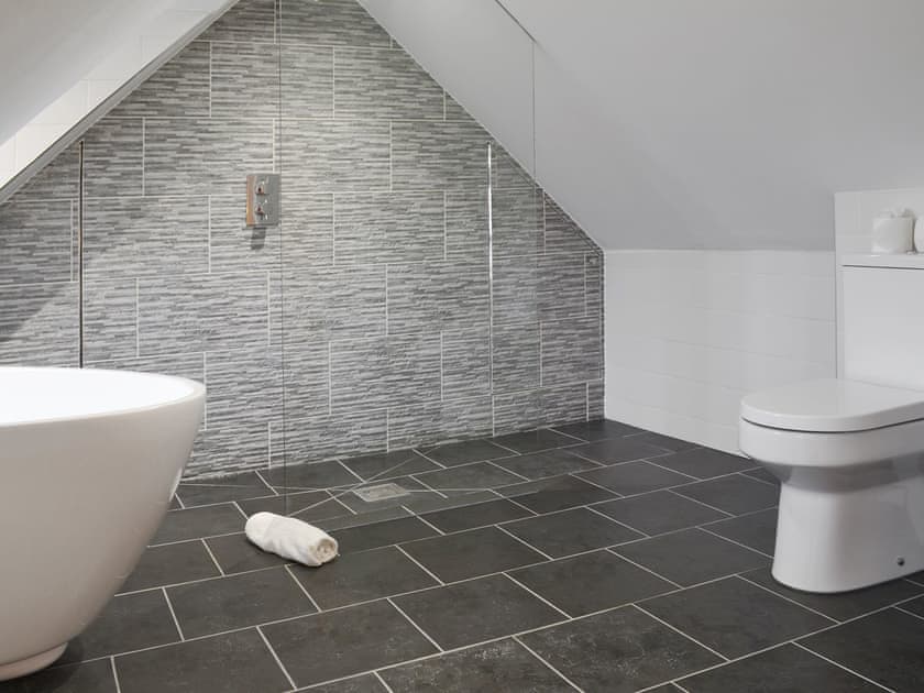 Fantastic wet room with free standing bath and shower area | Gumburnville, Helstone, near Camelford