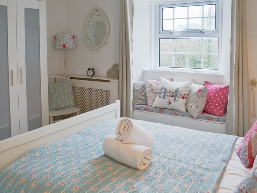 Double bedroom | Gumburnville, Helstone, near Camelford