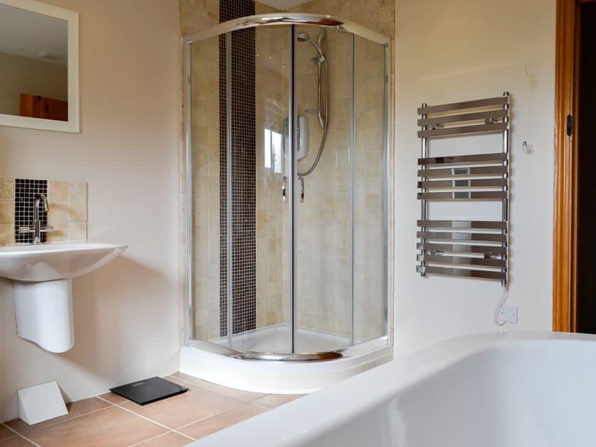 Bathroom | Coed y Nant Barn, Rhôs, near Pontardawe