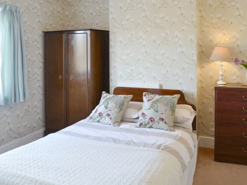 Relaxing double bedroom | The Castaway, Mundesley