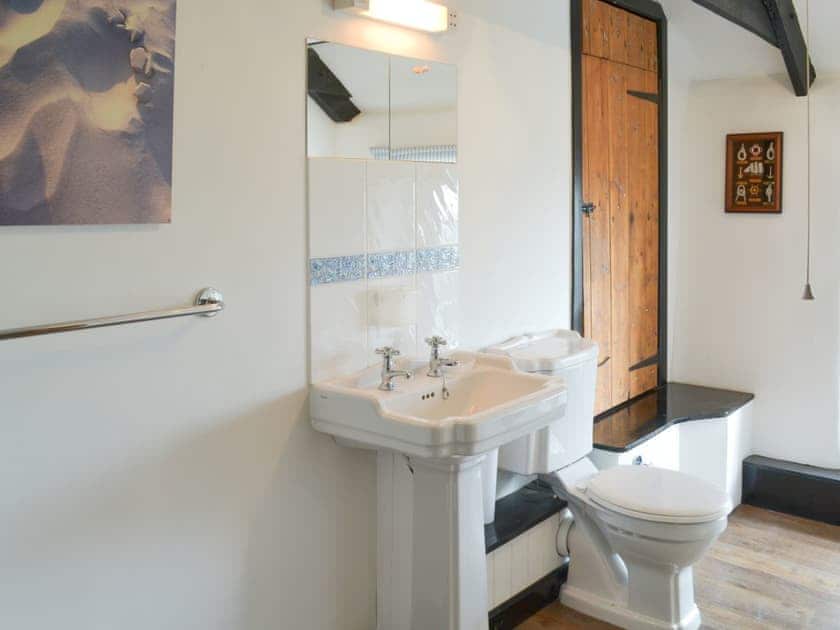 Lovely bathroom | Culvada - Trebarwith Farm Cottages, Trebarwith, Delabole