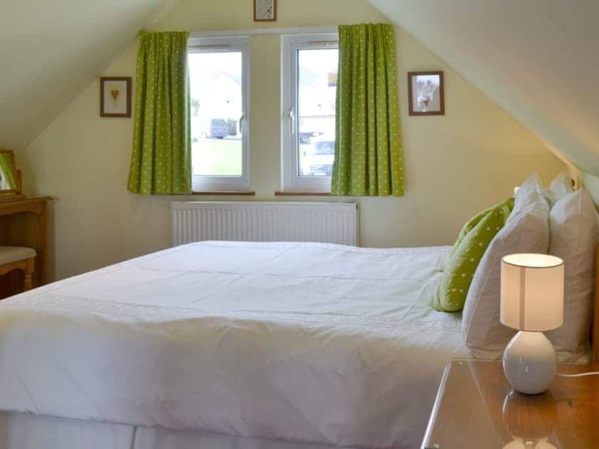 Relaxing double bedroom | Spring Tides, Padstow