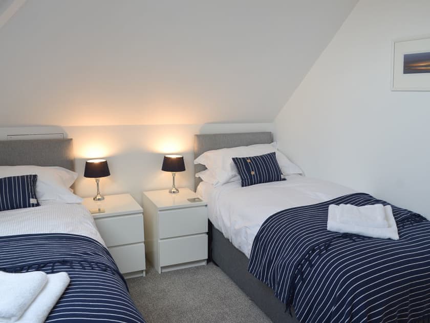 Twin bedroom | Penfose Apartment, Mevagissey