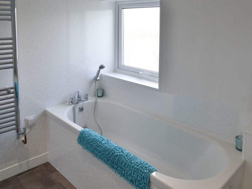 Bathroom | Penfose Apartment, Mevagissey