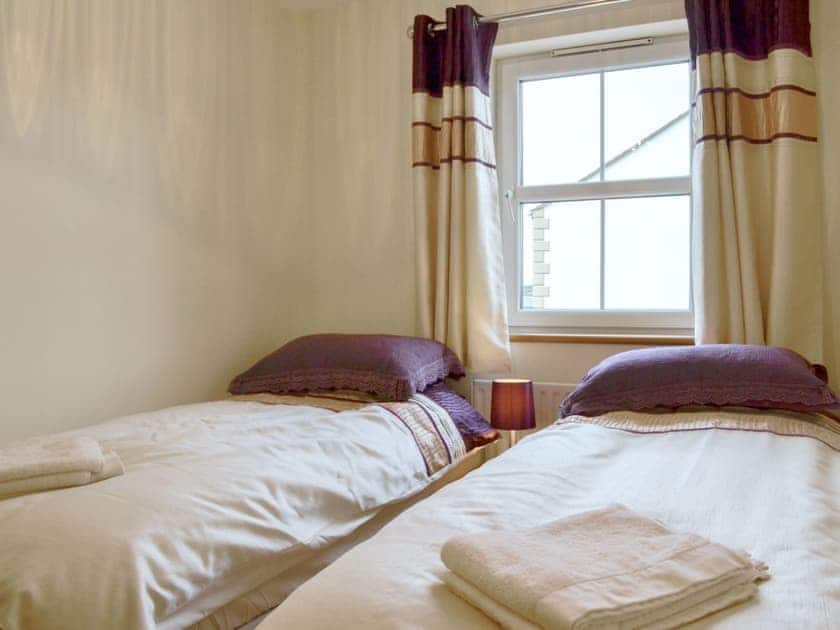 Cosy twin bedroom | 1 The Costins, Allonby, near Maryport