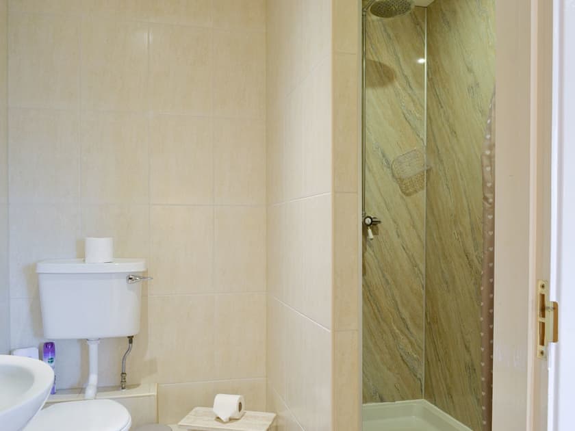 En-suite shower room | The Forge - Mackinder Farms, Brayton, Selby