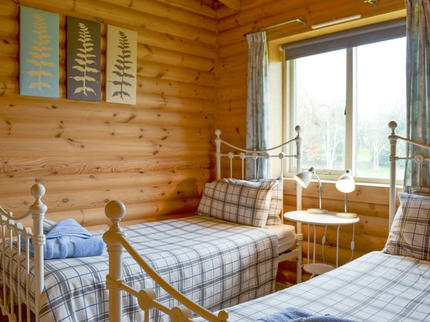 Good-sized twin bedroom | Pheasant Lodge - Mackinder Farms, Brayton, Selby