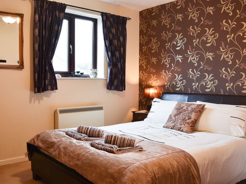 Warm and welcoming double bedroom | Eden Cottage, Cerne Abbas, near Dorchester
