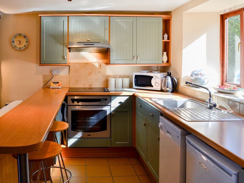 Kitchen | Clouseau Cottage - Coppers Cottages, Lyme Regis