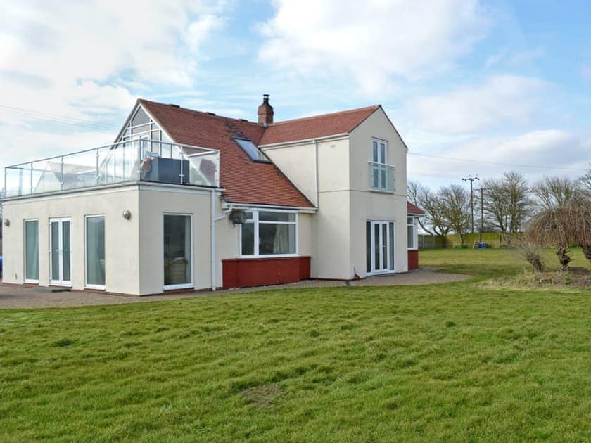 Superb, detached house | Hamilton Lodge, Barmston, near Bridlington