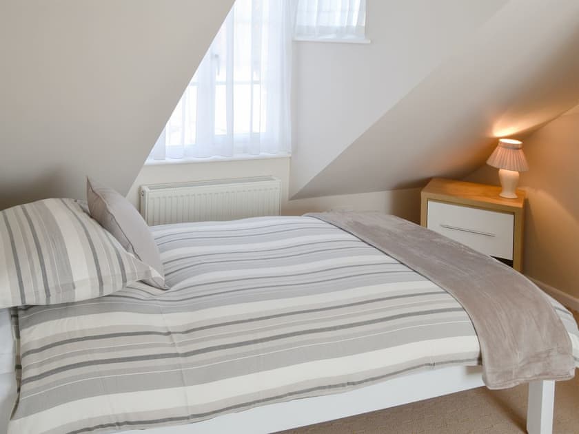 Twin bedroom | Courtyard Cottage, Framlingham, near Woodbridge