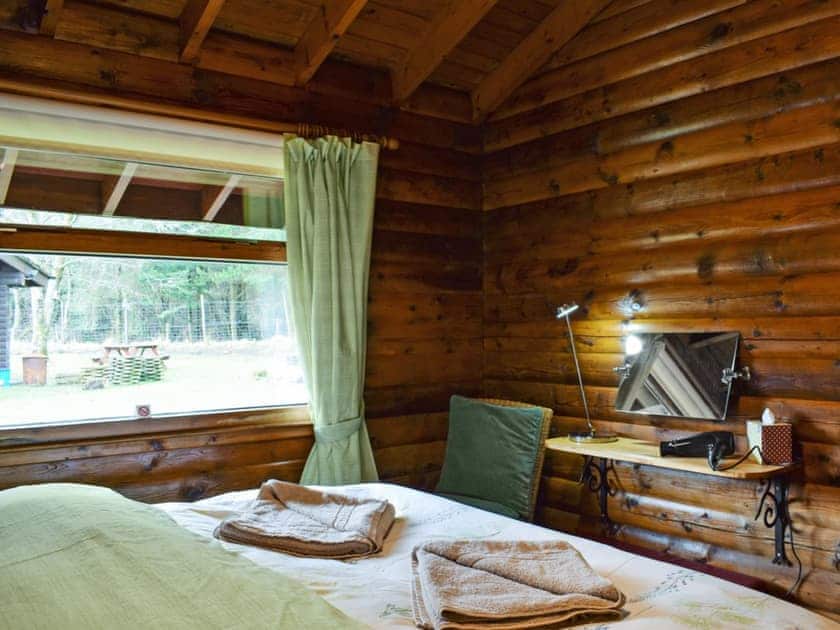 Charming double bedroom | Forest View, Strathyre, near Callendar