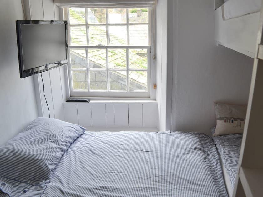 Double bedroom with bunk beds | Haven Cottage, Port Isaac