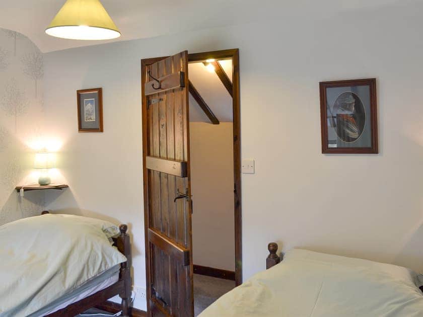 Twin bedroom | Oxlow End Cottage, Peak Forest, nr. Buxton