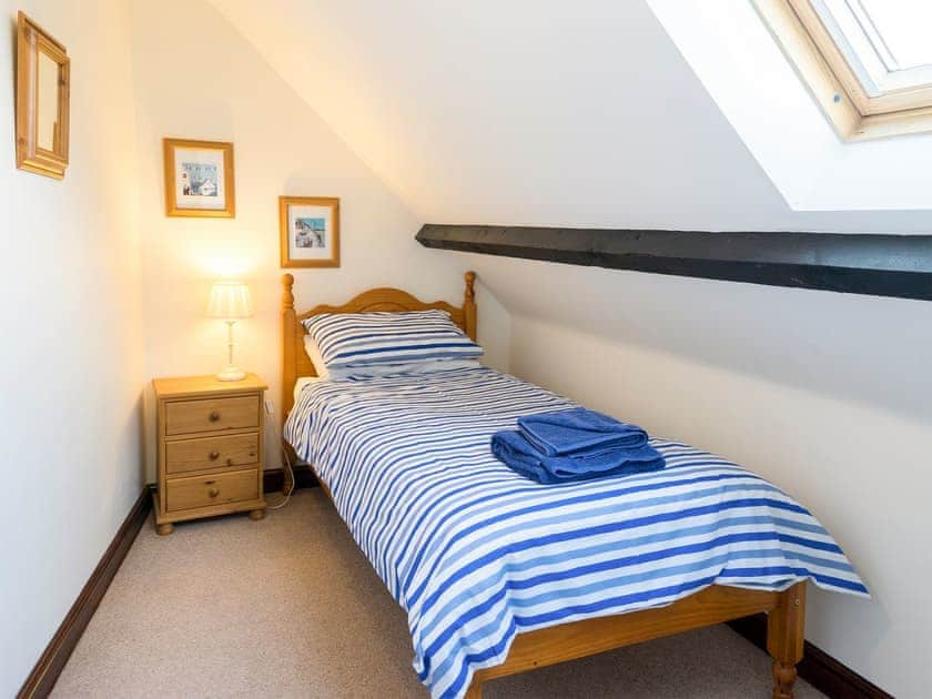 Single bedroom | Poirot Cottage - Coppers Cottages, Lyme Regis
